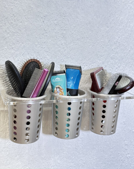 Настенная полка органайзер PETRIKA с тремя контейнерами для аксессуаров