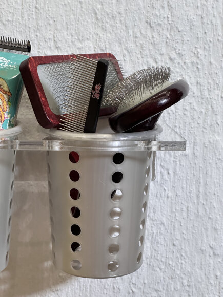 Настенная полка органайзер PETRIKA с тремя контейнерами для аксессуаров