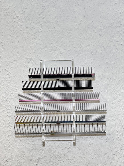 Настенный органайзер PETRIKA, полка для гребней на 6 шт.